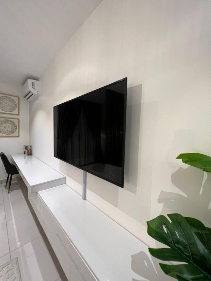 The Lennox Luxury Apartment Accra Exteriör bild