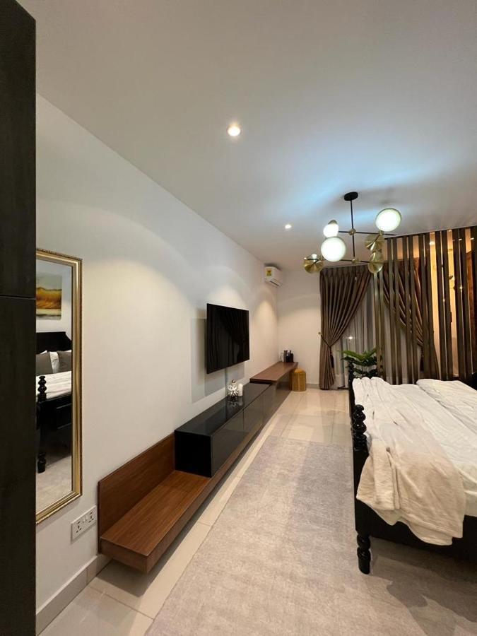 The Lennox Luxury Apartment Accra Exteriör bild