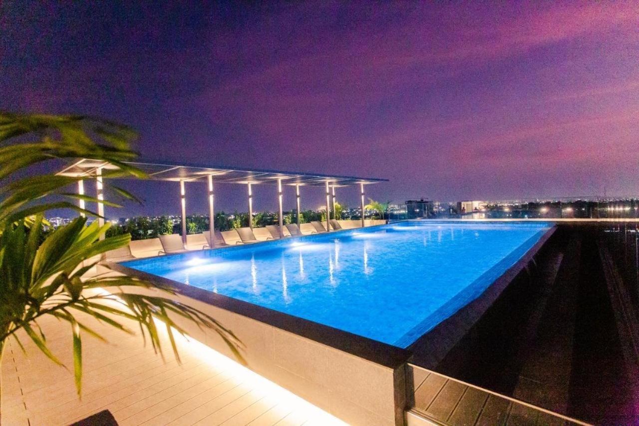 The Lennox Luxury Apartment Accra Exteriör bild