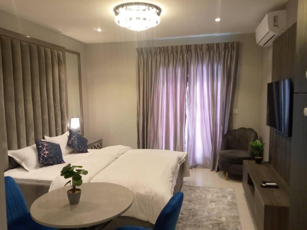The Lennox Luxury Apartment Accra Exteriör bild